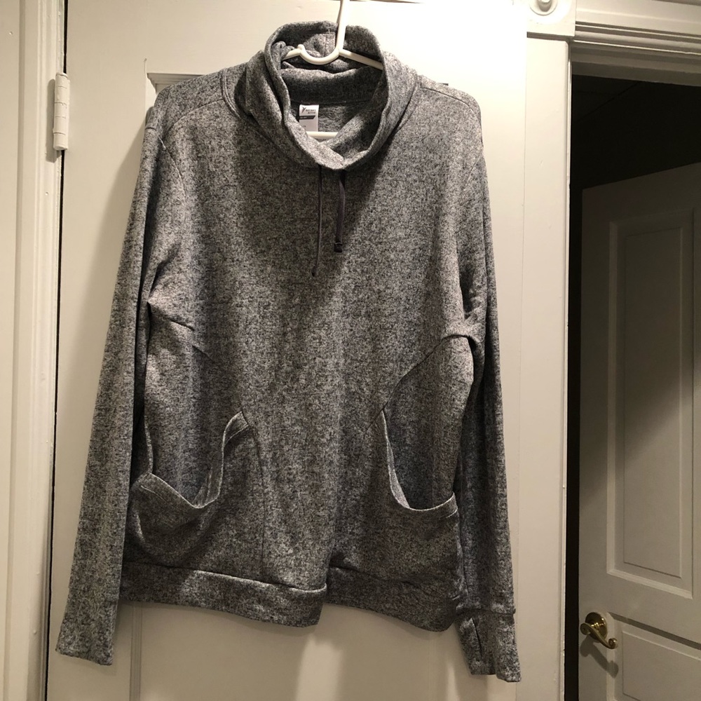 XL - Gray Sweatshirt w/ Pockets